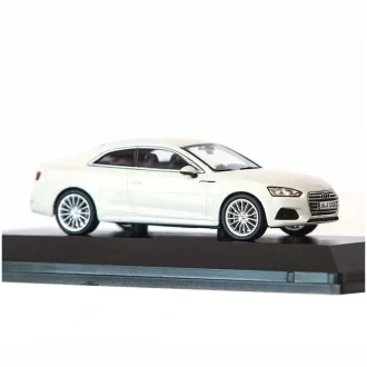Spark 1/43 2017 Audi A5 Coupe модель автомобиля White