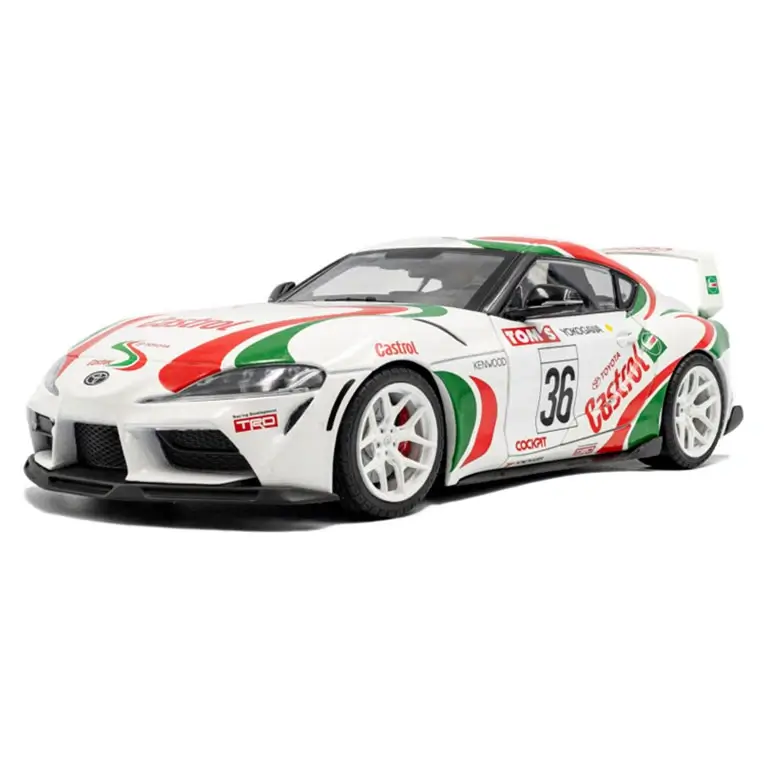 Toyota Supra GR automašīnas mēroga modelis baltā, zaļā un sarkanā Castrol stilā