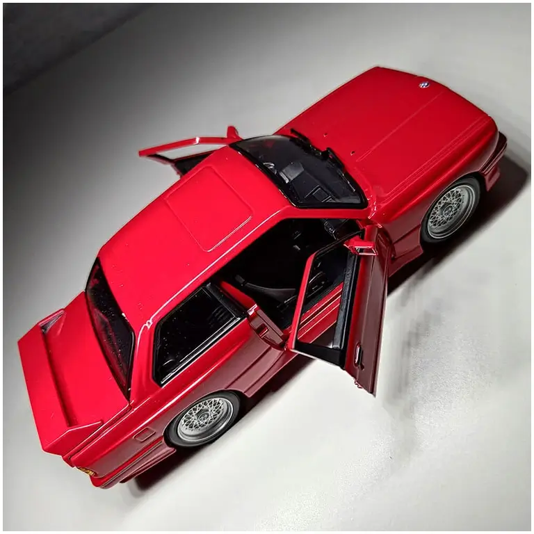 BMW M3 E30 1988 Red auto modelis 1:24 Bburago 21100