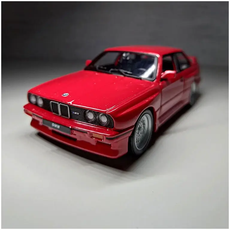 BMW M3 E30 1988 Red auto modelis 1:24 Bburago 21100