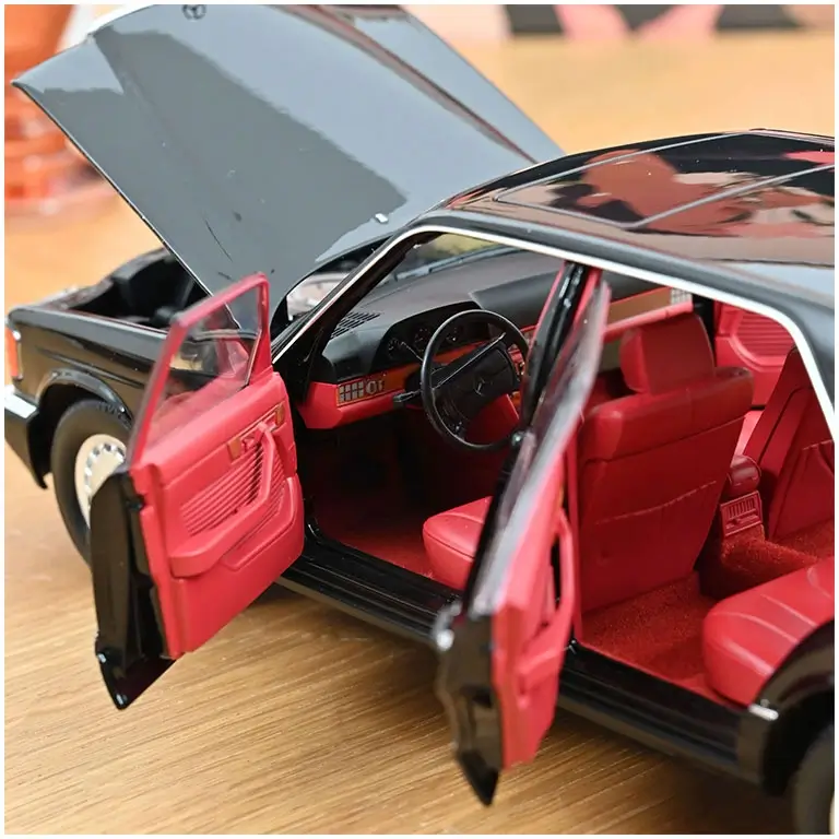 Mercedes-Benz 560 SEL W126 1991 Black auto modelis 1:18 Norev